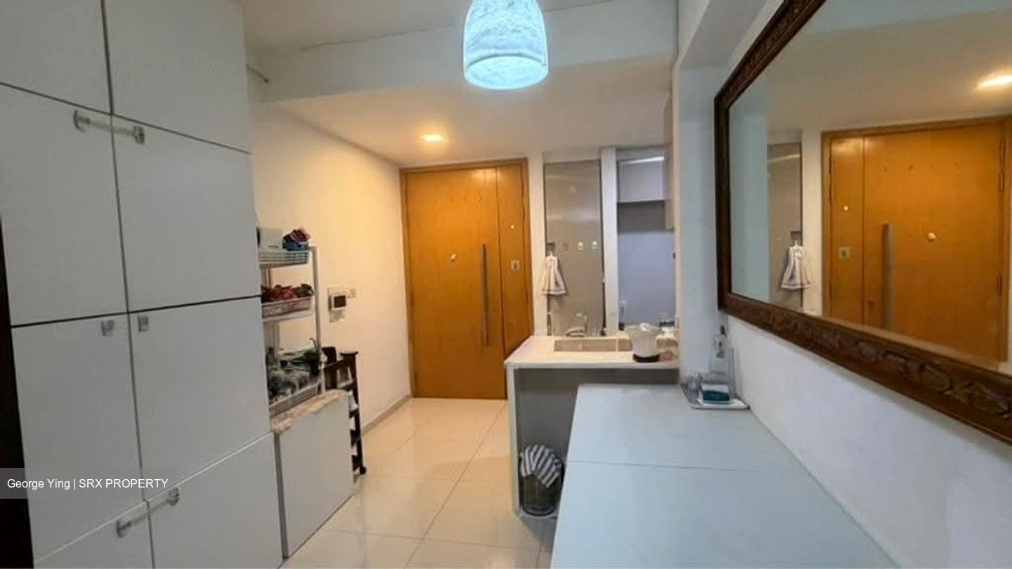 Prive (D19), Condominium #637407741